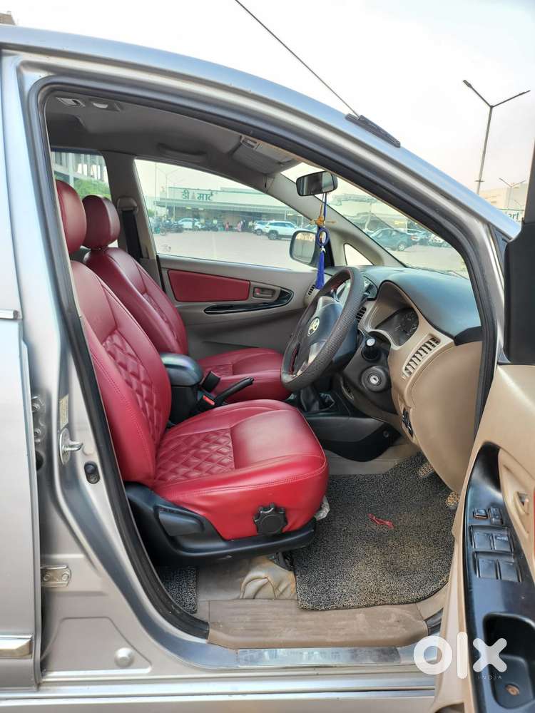 Toyota Innova 2.5 G (diesel) 8 Seater, 2015, Diesel