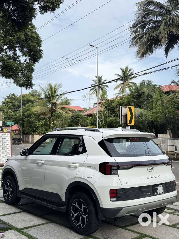 Hyundai Venue Sx 1.2 Mt Knight Edition, 2023, Petrol