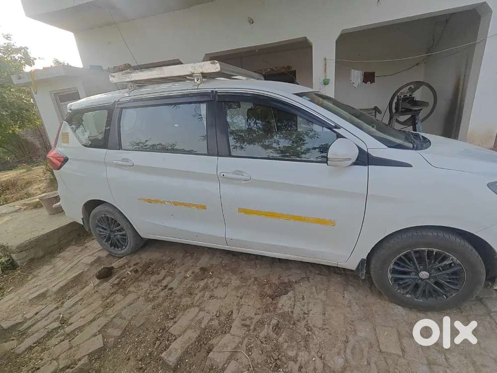 Selling Commercial Vehicle Ertiga Petrol Cng