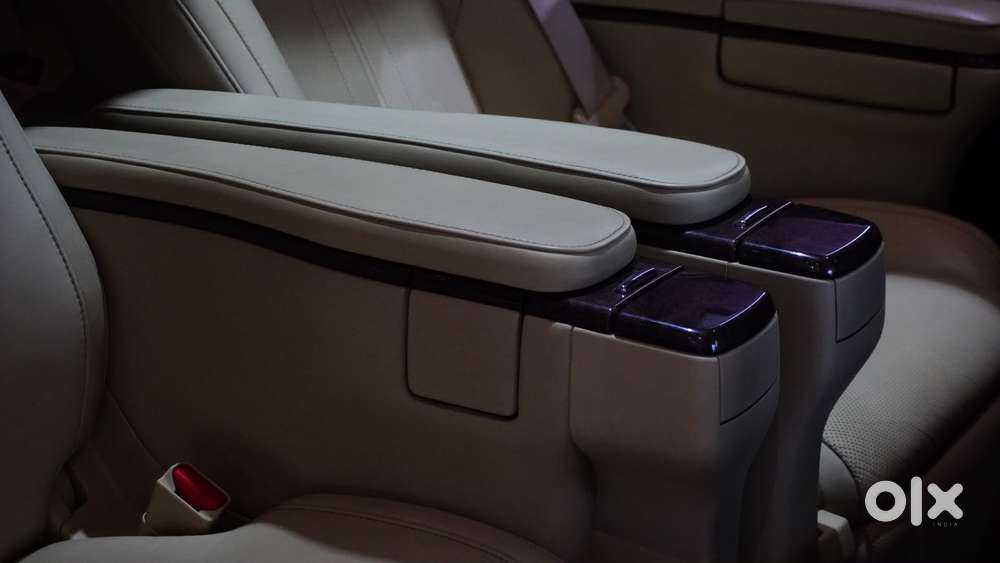 Toyota Vellfire 2.5 Hybrid, 2022, Petrol