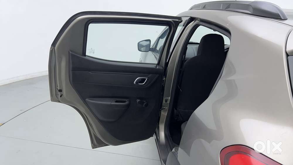 Renault Kwid 1.0 Rxt Sce Special (o), 2019, Petrol