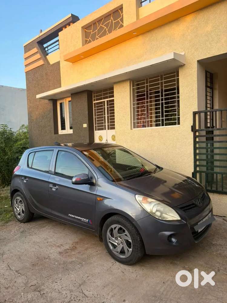 Hyundai I20 Asta Petrol 2010