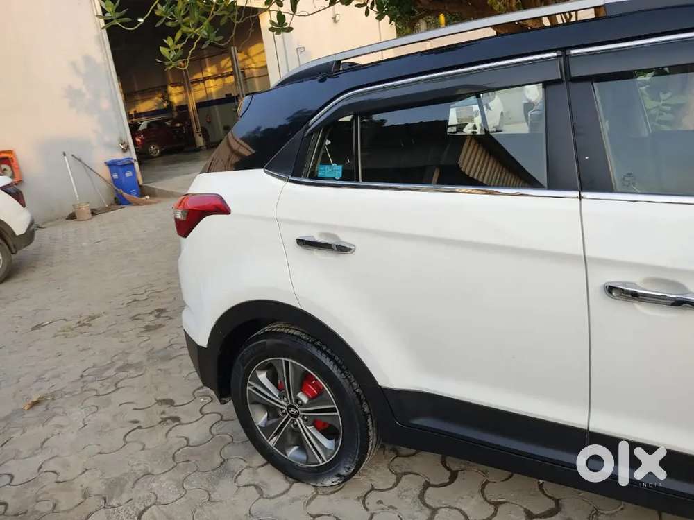 Hyundai Creta Sx Dual Tone Petrol 2017  Top Variant  Excellent Condi