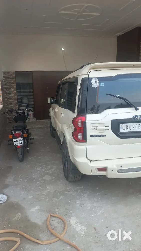 Mahindra Scorpio 2017 Diesel 122000 Km Driven