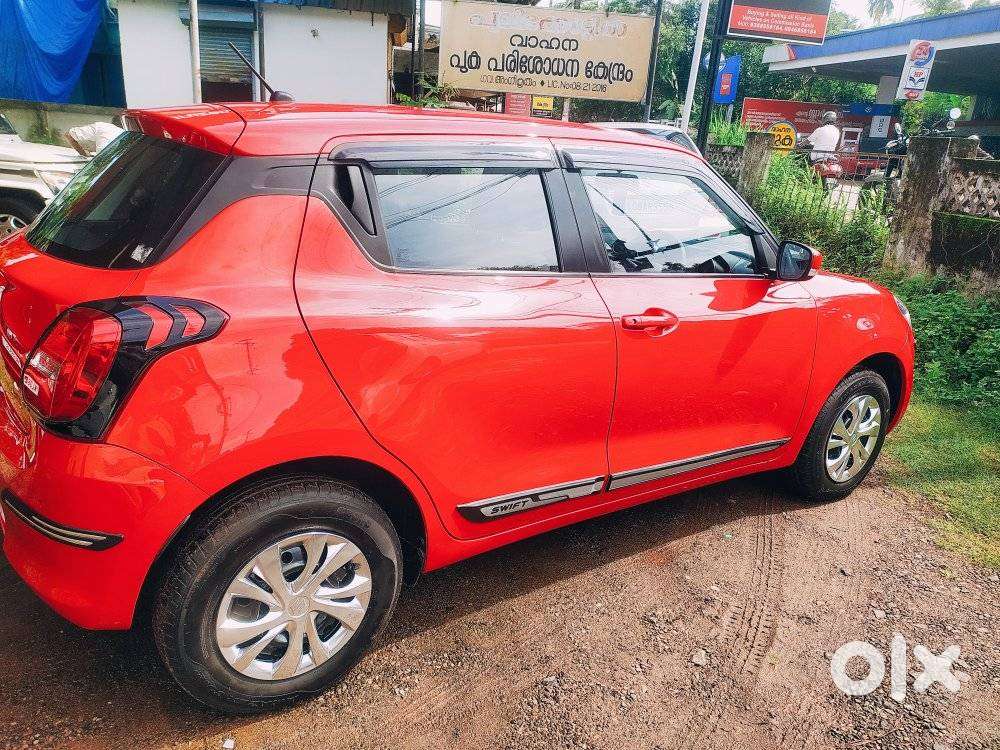 Maruti Suzuki Swift Vxi + Manual, 2024, Petrol