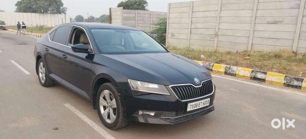 Skoda Superb 2016 Petrol Well Maintained