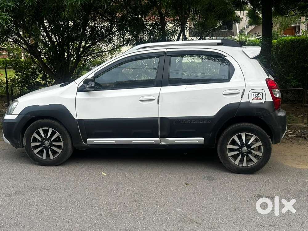 Toyota Etios Cross 2016 Diesel Well Maintained