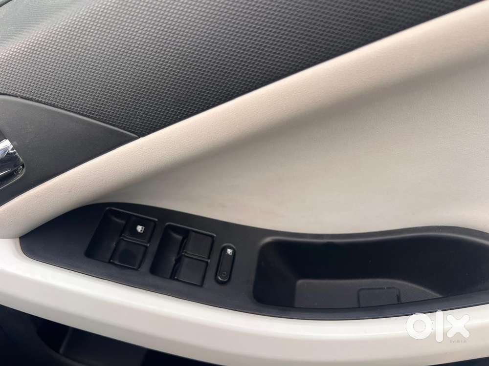 Tata Nexon, 2023, Petrol