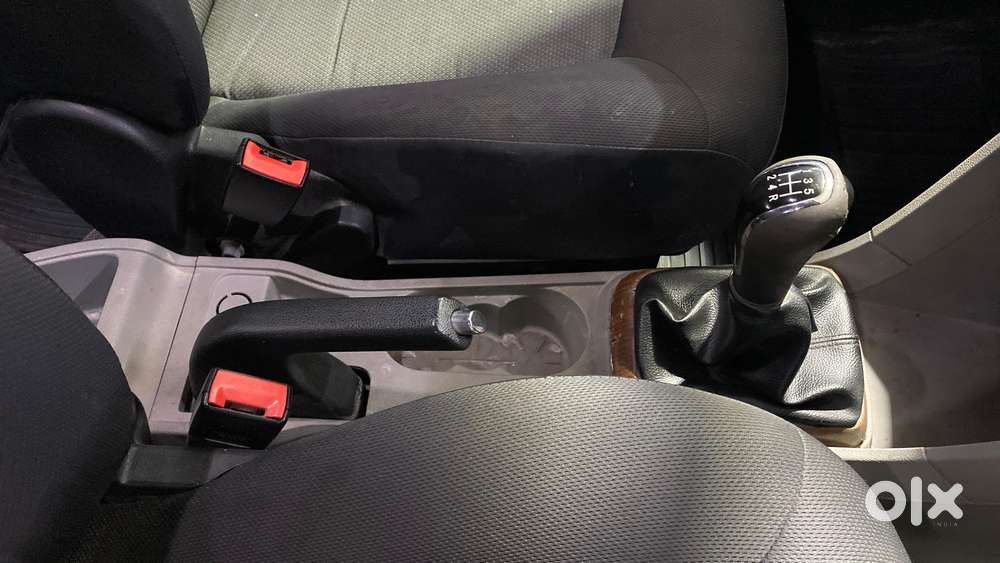 Tata Tiago Xe, 2017, Petrol
