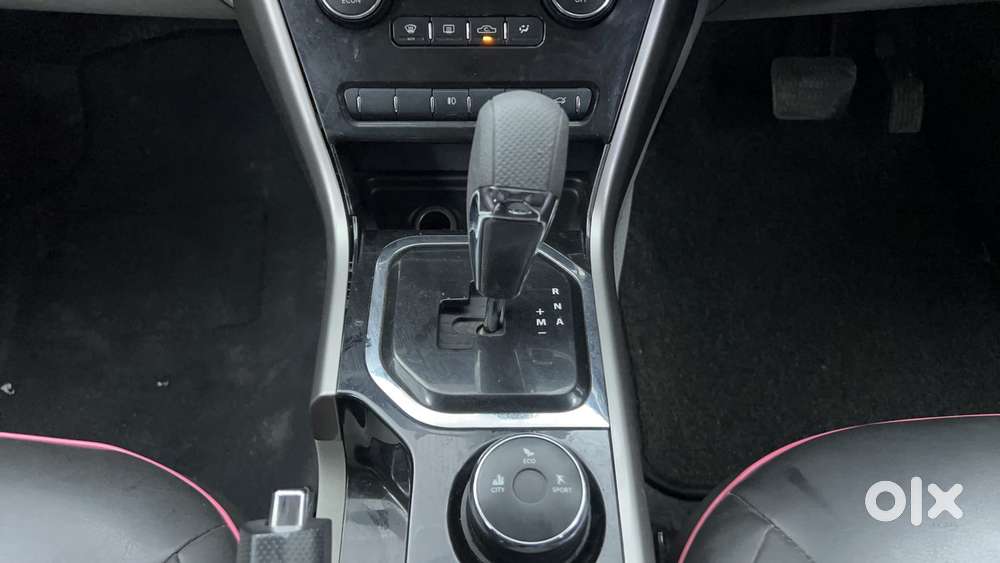 Tata Nexon 1.5 Revotorq Xza Plus Dualtone, 2019, Diesel