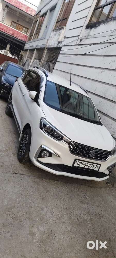 Nice Car Family Good Looking Car Vip Number