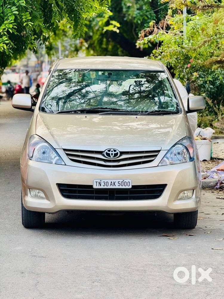 Toyota Innova 2.5 G (diesel) 8 Seater, 2010, Diesel
