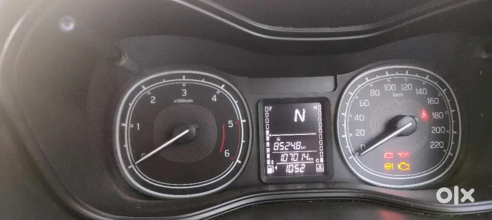 Maruti Suzuki Brezza Automatic 2018 Diesel 108000 Km Driven For Sale