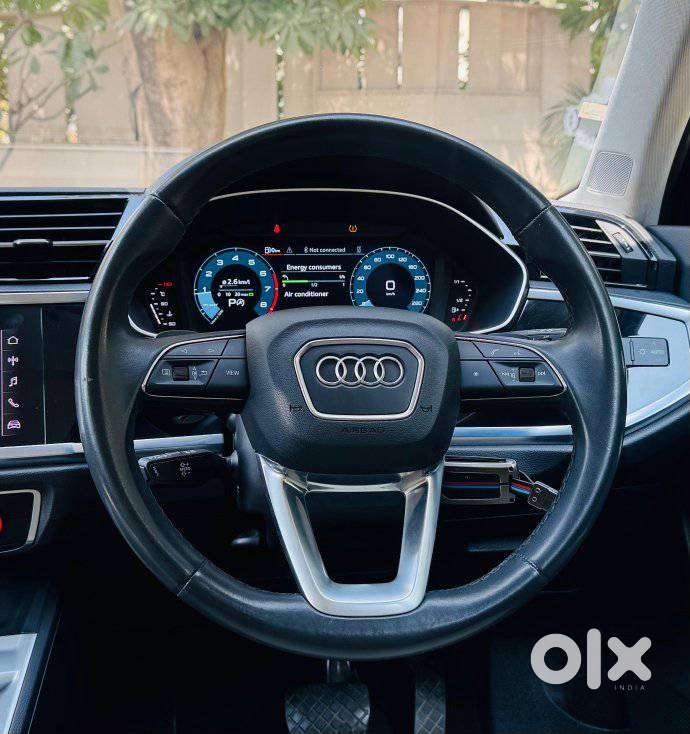 Audi Q3 40 Tfsi Premium, 2023, Petrol