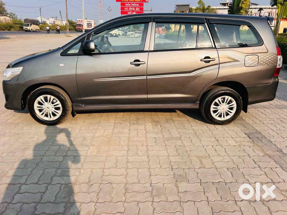 Toyota Innova 2.5 G (diesel) 8 Seater, 2012, Diesel