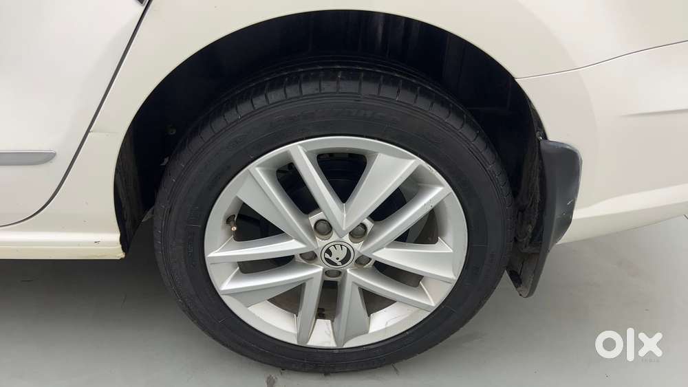 Skoda Rapid 1.5 Tdi Style/1.5 At Style, 2021, Petrol