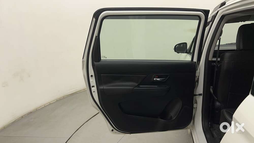 Maruti Suzuki Xl6 1.5 Alpha At, 2022, Petrol