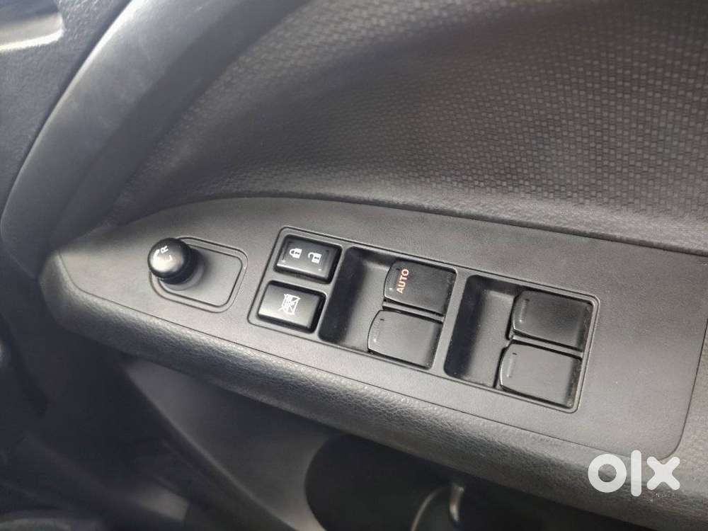 Maruti Suzuki Brezza 1.5 Lxi Smart Hybrid, 2025, Petrol