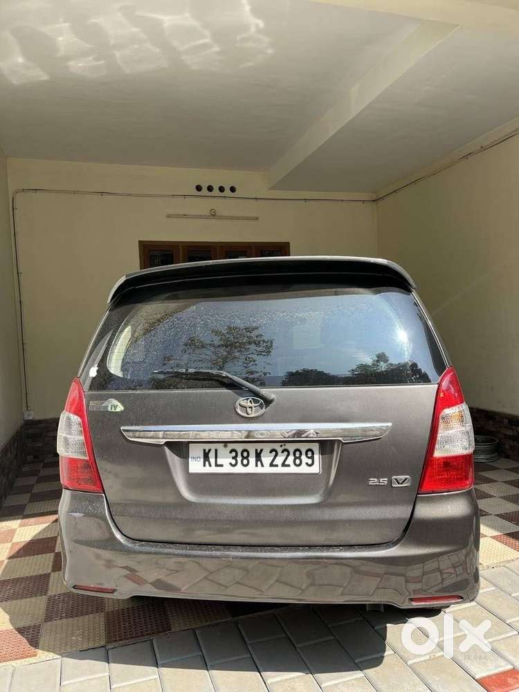 Innova 2.5 V Diesel