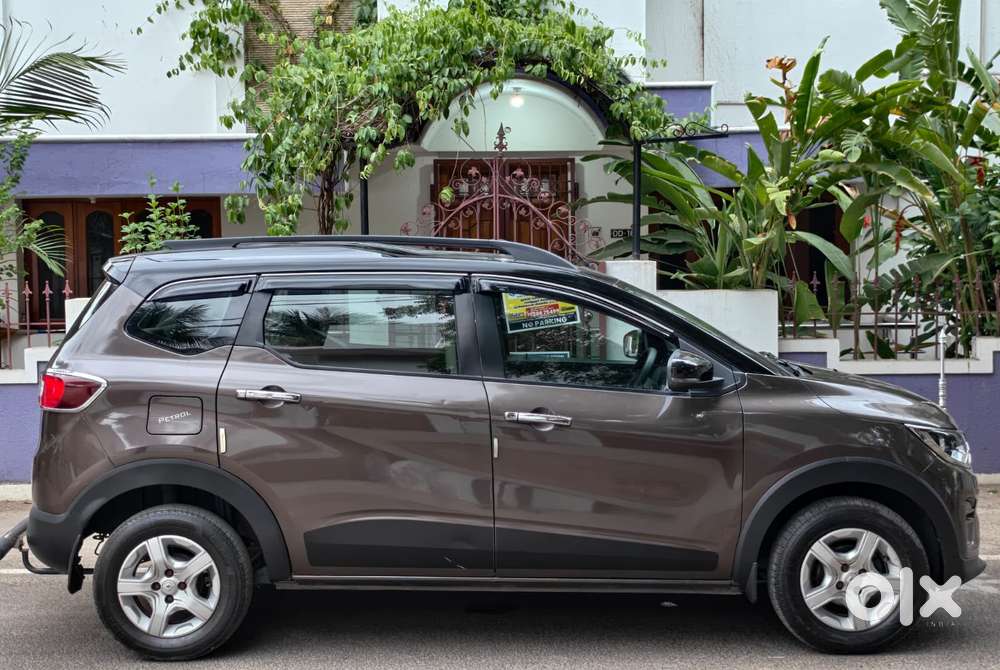 Renault Triber Rxt, 2022, Petrol