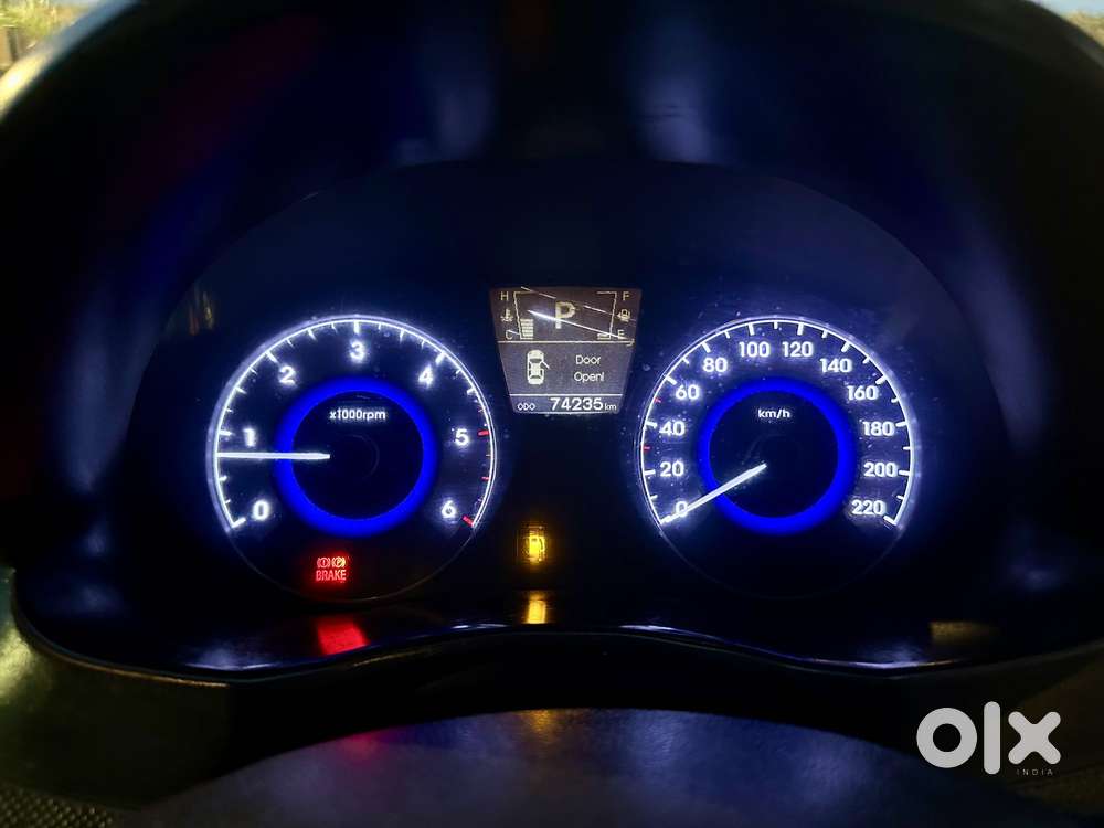 Hyundai Verna Crdi 1.6 At Sx Option, 2013, Diesel