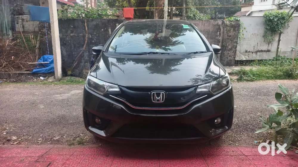 Honda Jazz Sv Mt I-vtec  35600 Km Driven  Well Maintained
