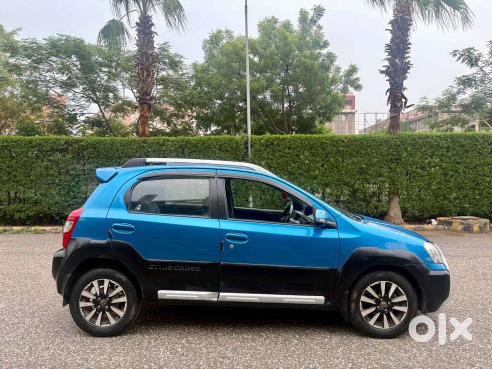 Toyota Etios Cross 1.2l G, 2015, Cng & Hybrids