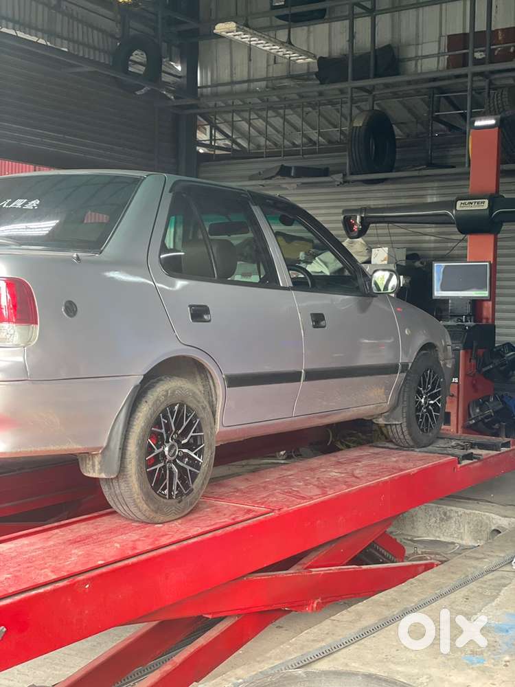 Maruti Suzuki Esteem Lpg 2004