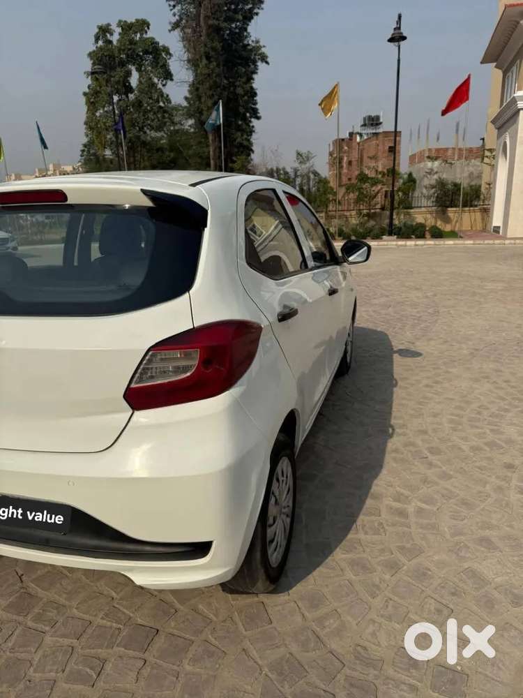 Tata Tiago Xe, 2022, Petrol