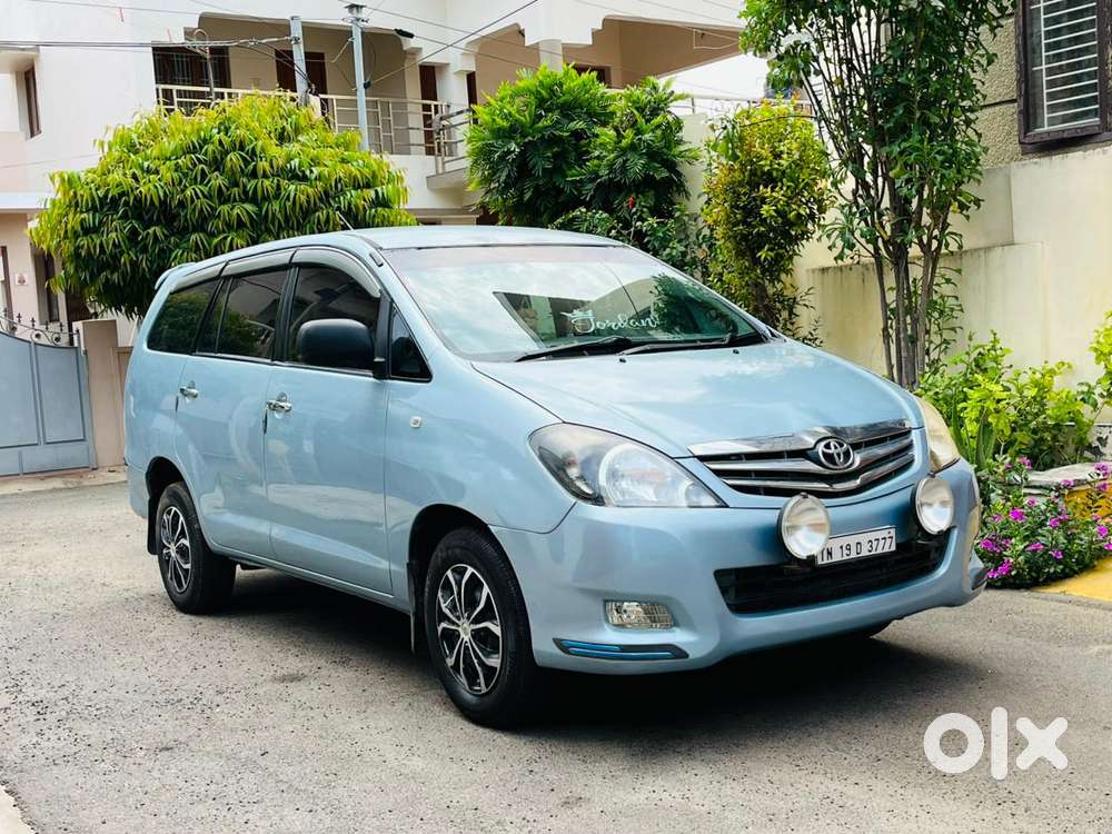 Toyota Innova 2009-2011 2.0 G4 Petrol 8-seater, 2011, Diesel