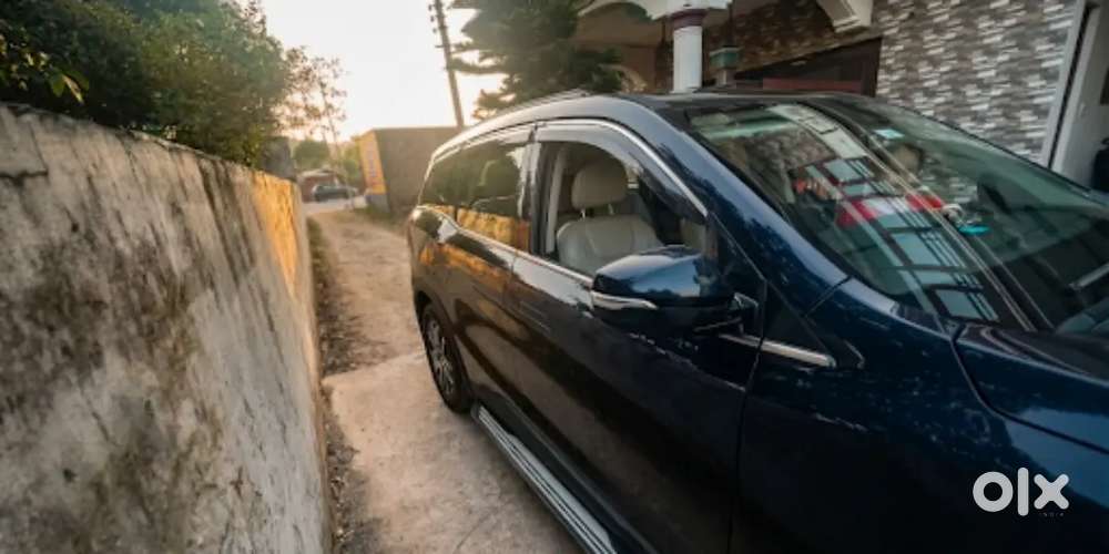 Mahindra Xuv700 2023 Petrol 26000 Km Driven