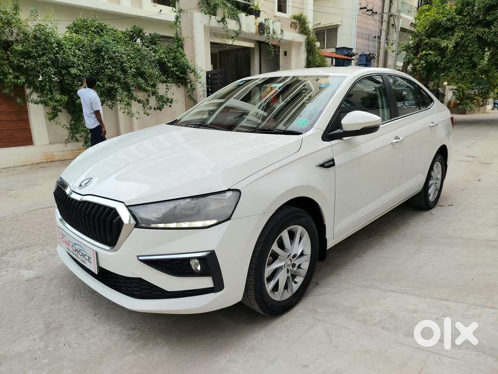Skoda Slavia 1.0 Ambition Tsi At, 2023, Petrol