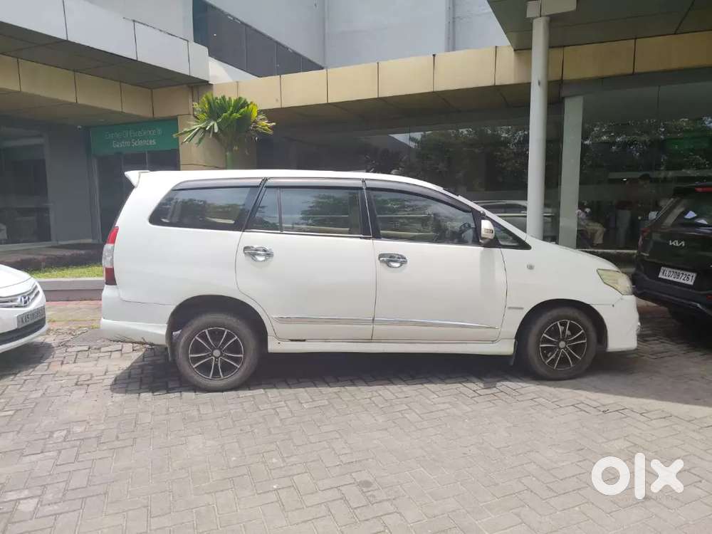 Toyota Innova 2007 Diesel Manual. New A/c, Good Condition