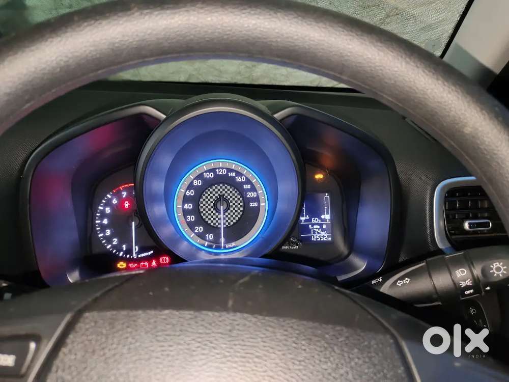 Hyundai Venue Kappa 2022  Bank Employee Car Km Driven 12000 Only