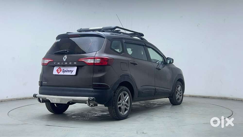 Renault Triber 1.0 Rxz Dual Tone, 2022, Petrol