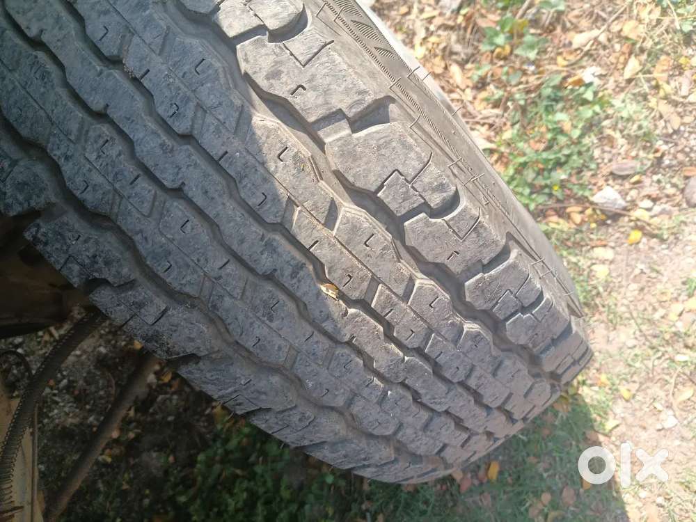 Bolero Top Model Zlx Crdi Engine With 15km Average In Excellent Condto