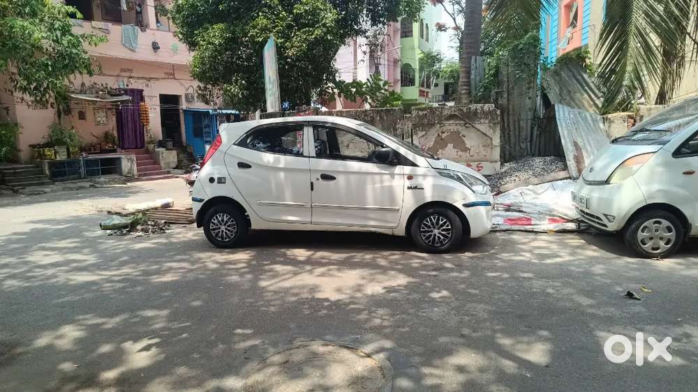 Hyundai Eon 2012 Lpg 52187 Km Driven