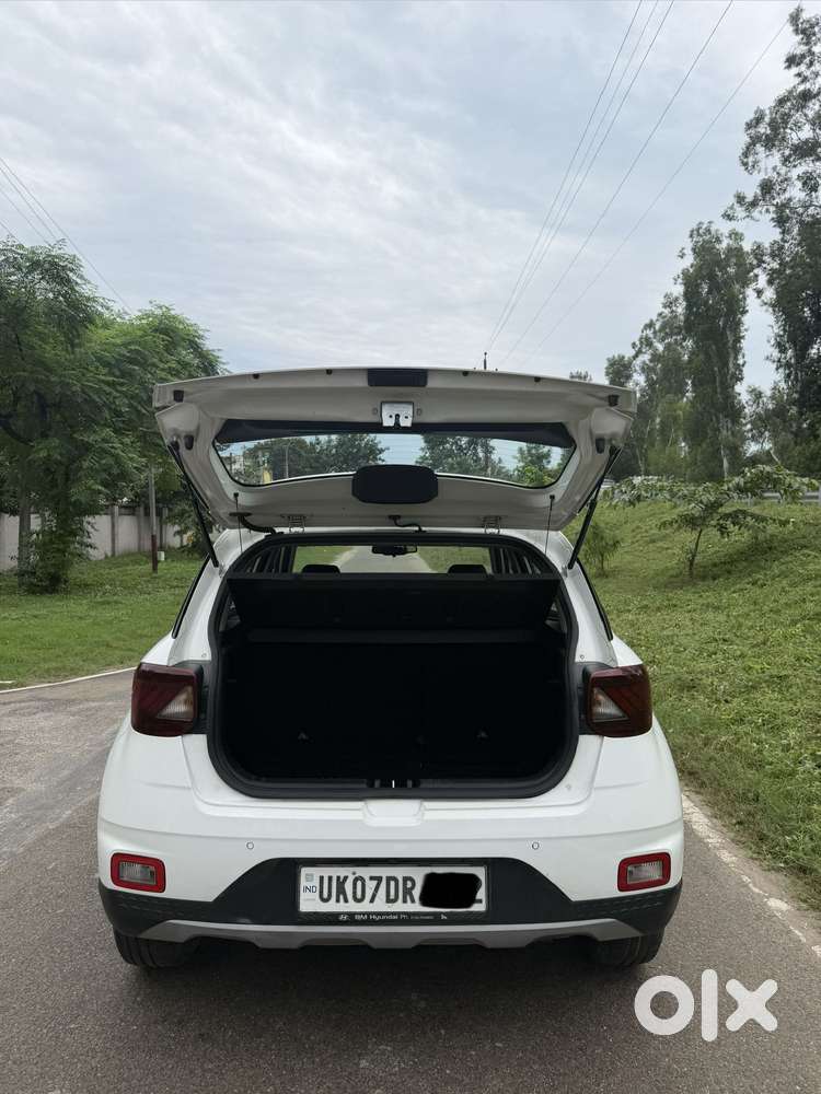 Hyundai Venue Sx (o) Mt 1.5 Diesel, 2020, Diesel