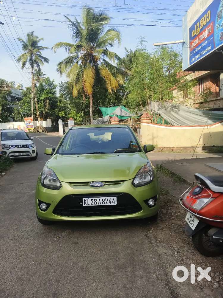 Ford Figo Petrol 2012
