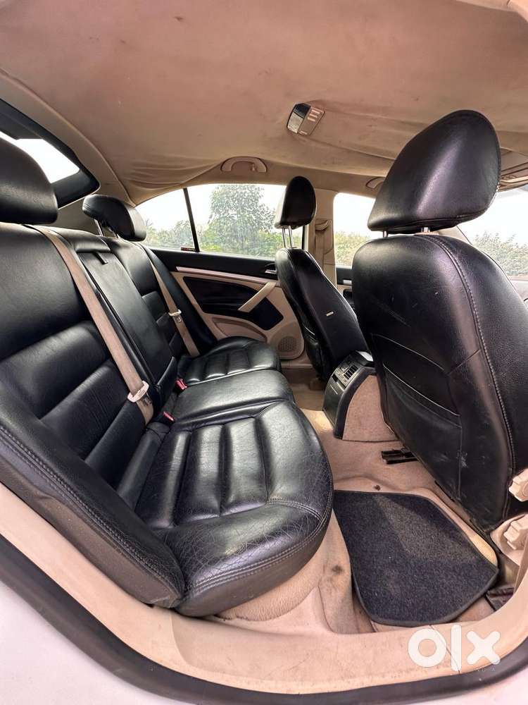 Skoda Laura 1.9 Tdi Mt Ambiente, 2010, Diesel