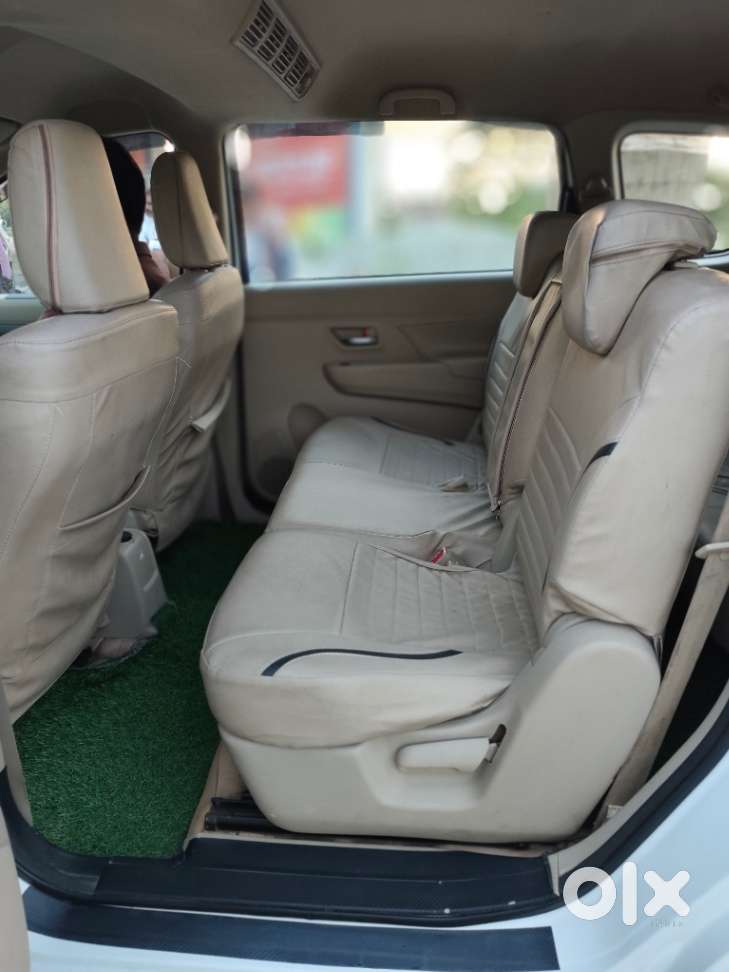 Maruti Suzuki Ertiga 1.5 Vxi, 2022, Petrol
