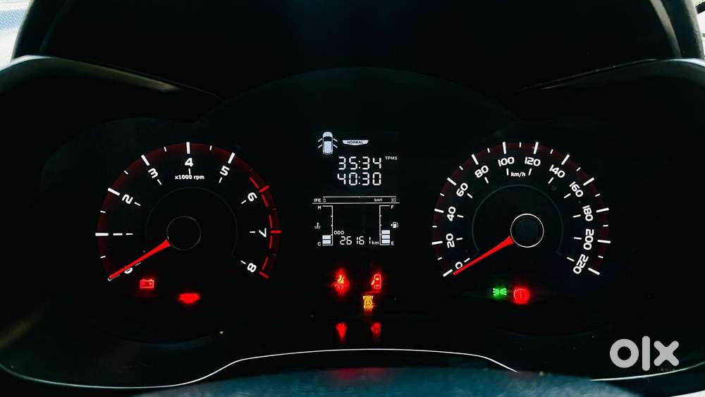 Mahindra Xuv300 W4, 2022, Petrol