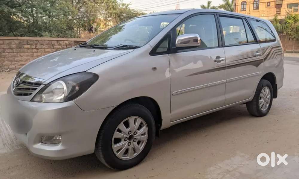 Toyota Innova 2011 Diesel Well Maintained