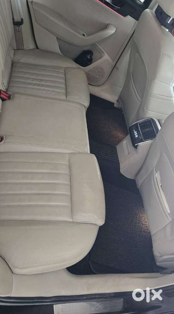 Skoda Superb Style 1.8 Tsi At, 2017, Petrol