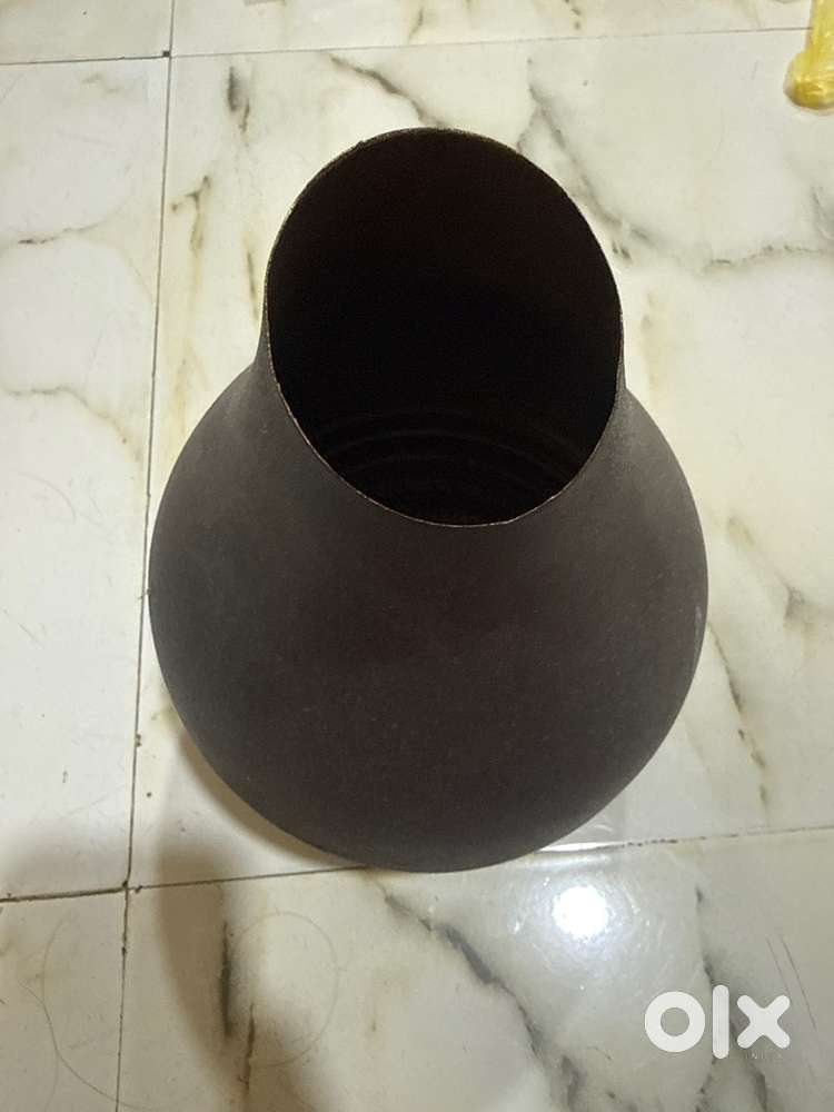 Metal vase