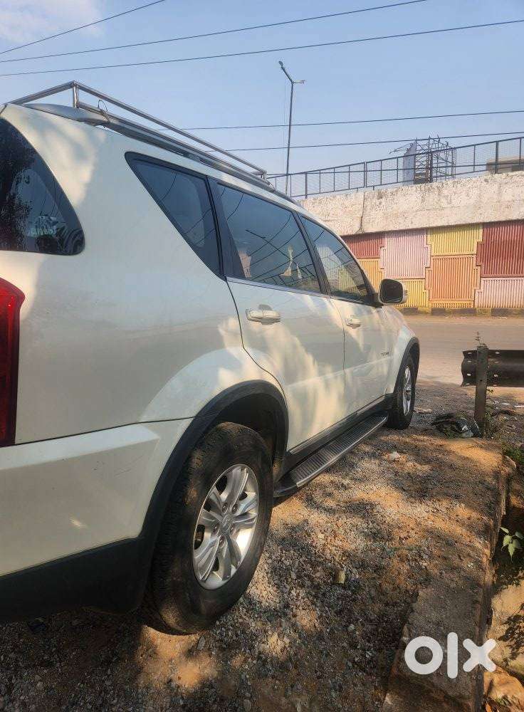 Mahindra Rexton, 2015, Diesel