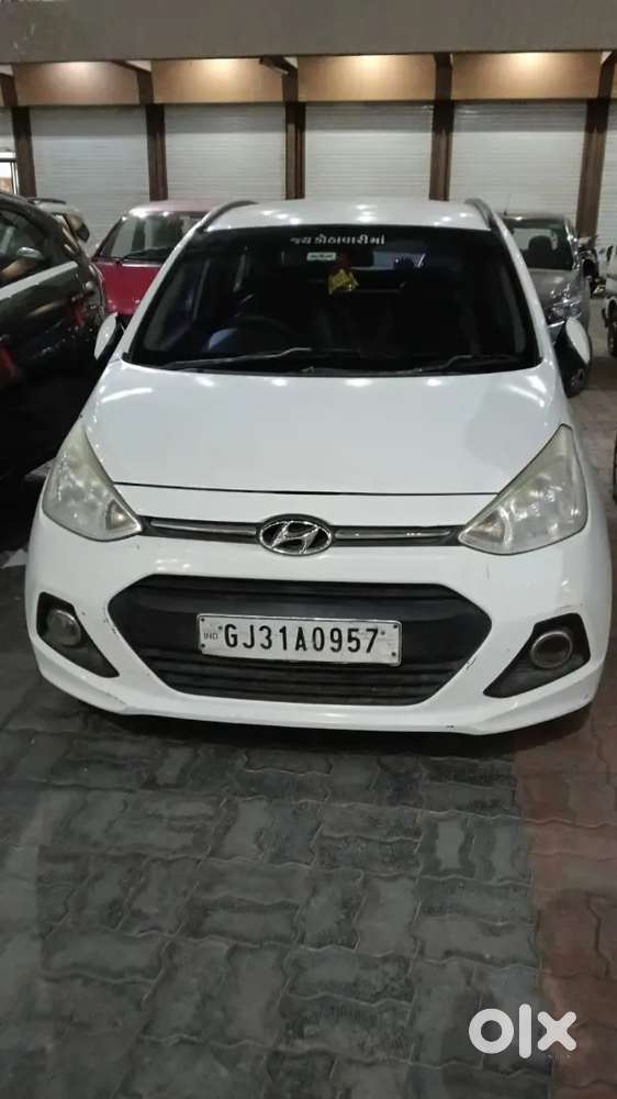 Hyundai Grand I10 2016 Diesel 92000 Km Driven