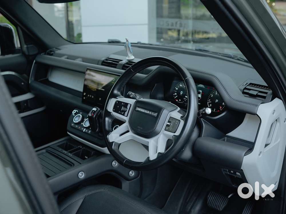 Land Rover Defender 2022