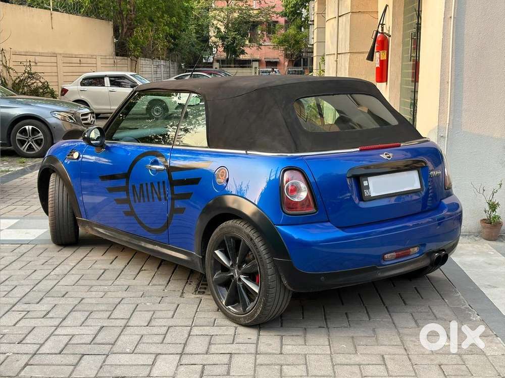 Mini Cooper Convertible 2015 Petrol Well Maintained