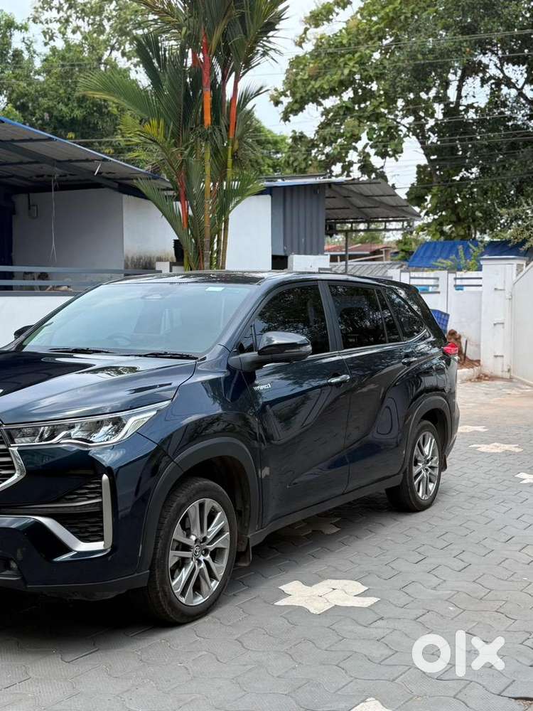 Toyota Innova Hycross 2023 Cng & Hybrids Well Maintained